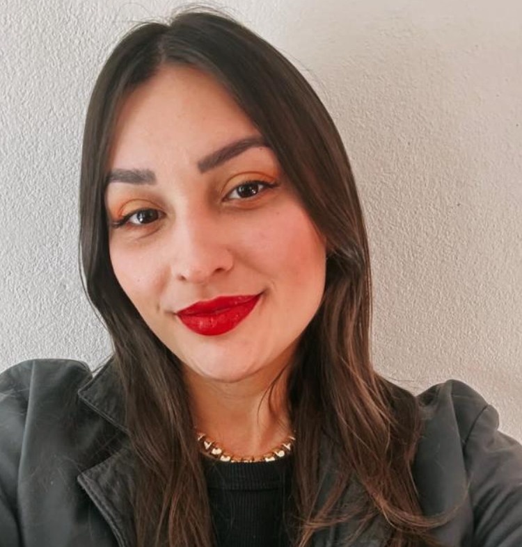 Carine Leticia Rocha